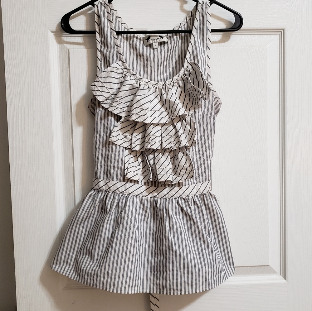 Robin ruffle tank blouse size 4